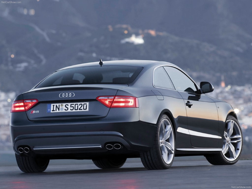 Audi S5 4.2 V8 (Automatic)